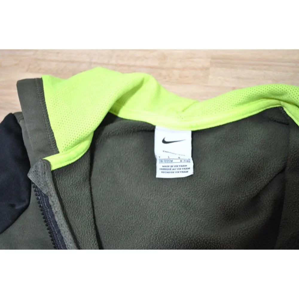 Boy's Nike zippered hoodie size large 6-7 years old